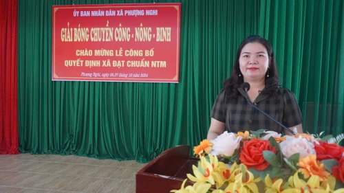 6e07cbdd0dd6d6dGIAI BONG CHUYEN CONG NONG BINH PHUONG NGHI.jpg