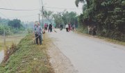 Hội nông dân xã Phượng Nghi ra quân tổng dọn vệ sinh môi trường chào mừng kỷ niệm 93 năm ngày thành lập mặt trận dân tộc thống nhất Việt Nam