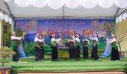 Lễ hội Cơm mới của người dân tộc Mường thôn Bái Đa I, xã Phượng Nghi.